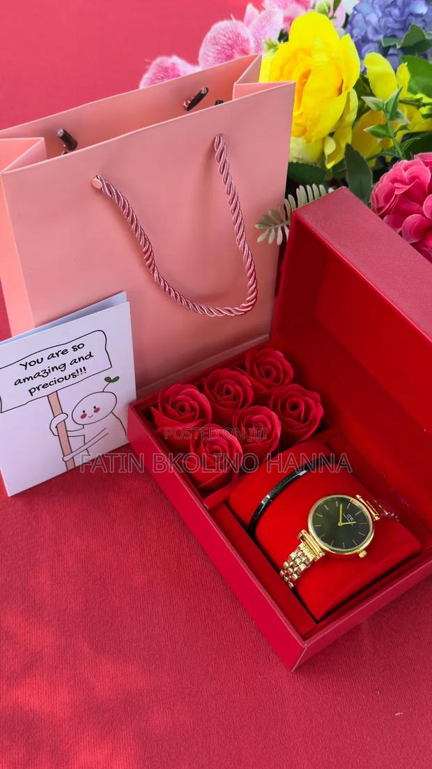 Ladies Daniel Watch Gift - thumbnail 2