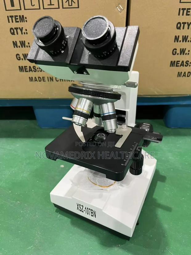 Microscope XSZ 107bn
