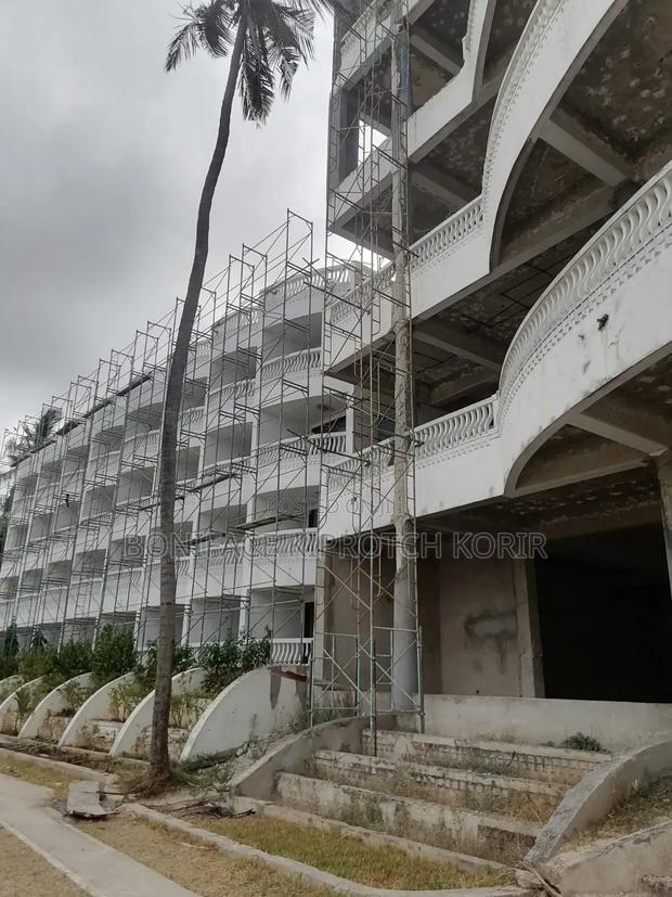 Scaffolding H Frames for Hiring - main view