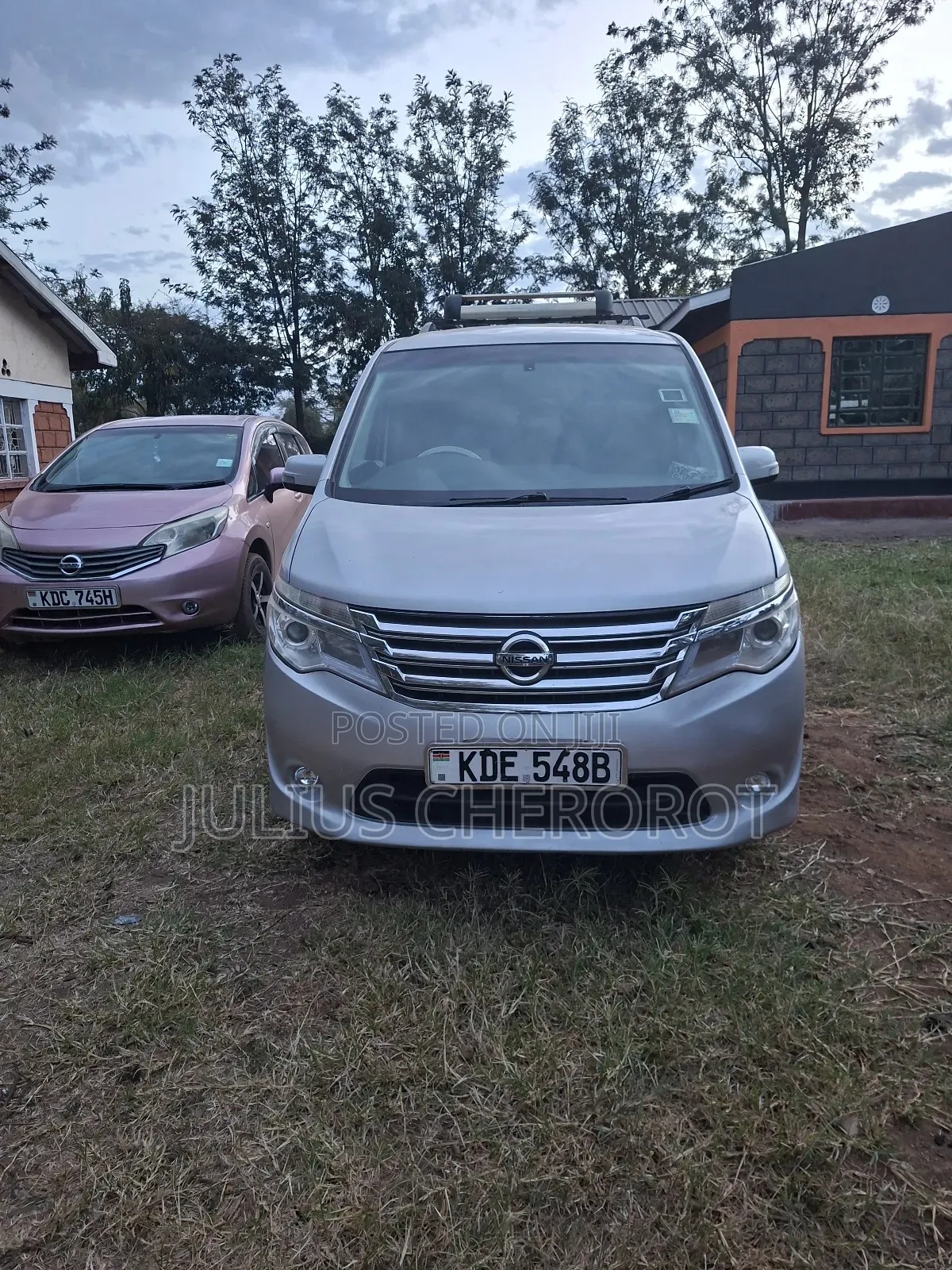 Nissan Serena 2014 Silver