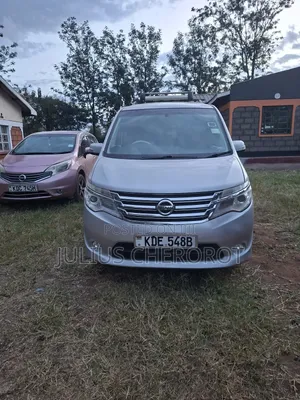 Nissan Serena 2014 Silver