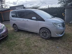 Nissan Serena 2014 Silver