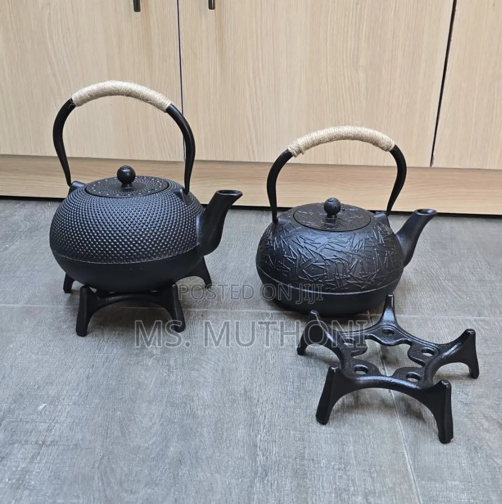 Large Capacity (1600ml )Japanese-Style Cast Iron Teapot With a Trivet