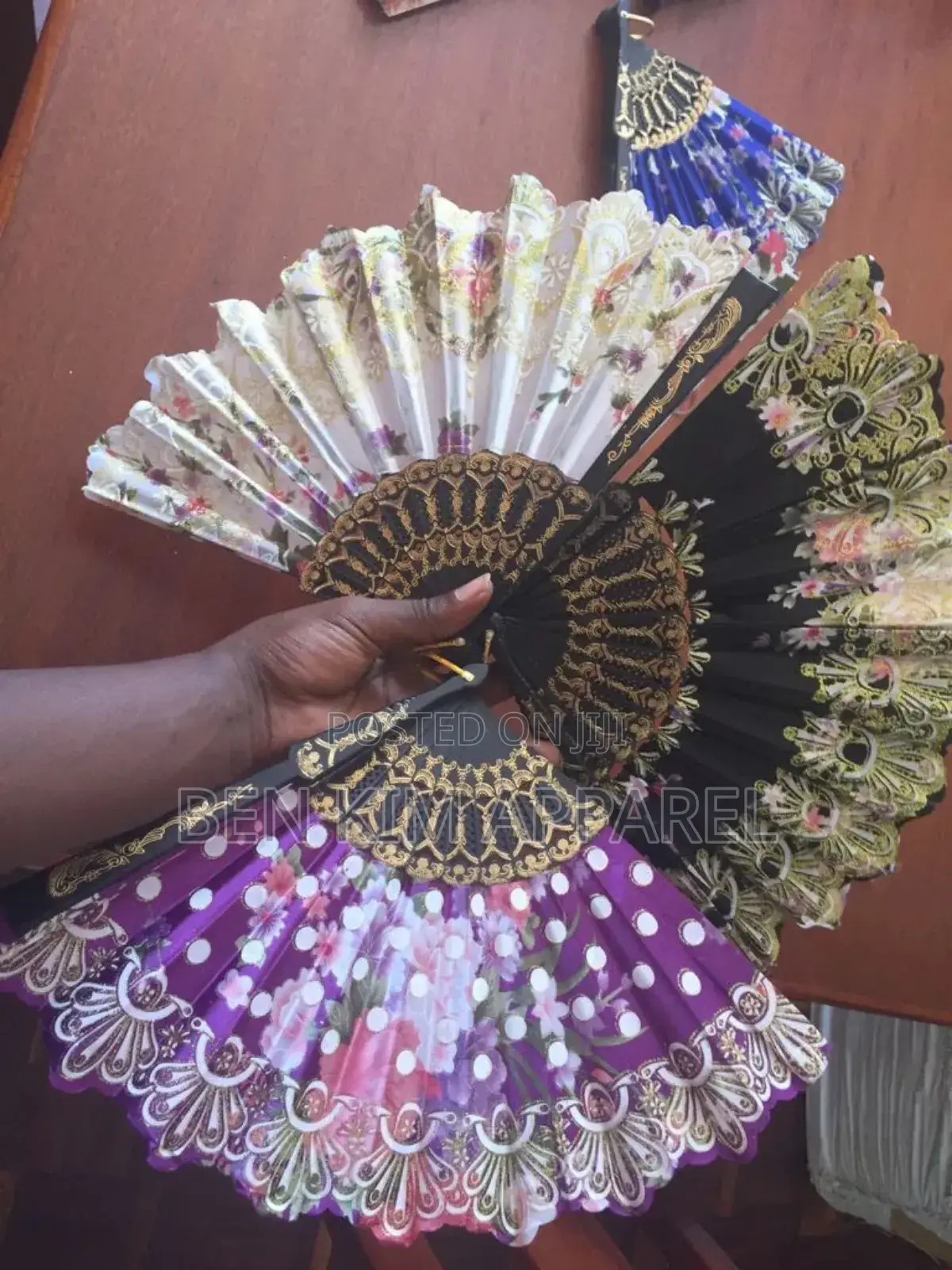 Hand Fans Fabric With Plastic Trimmings High Quality