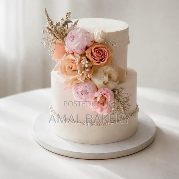 Wedding/Party Cake - thumbnail 3
