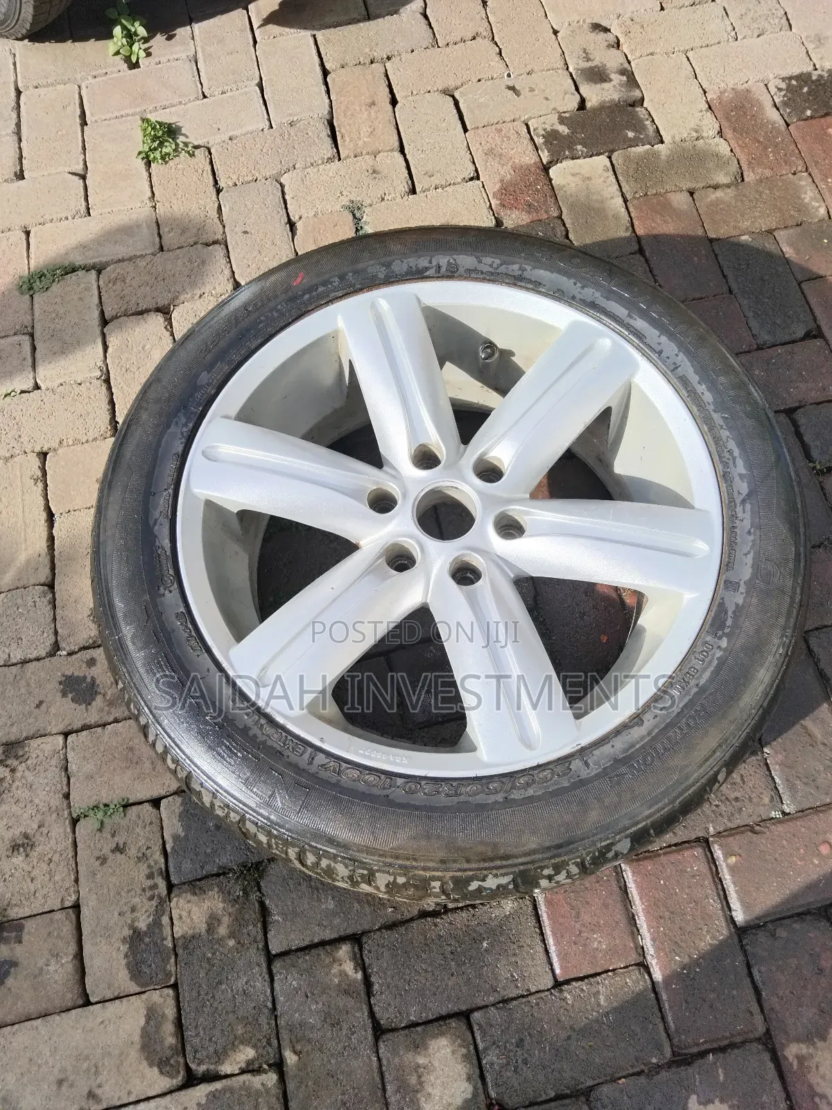 Range Rover Rims and Tyres