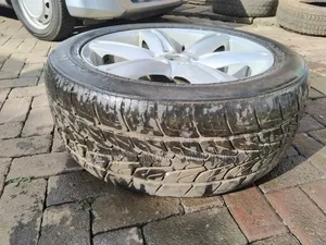 Range Rover Rims and Tyres