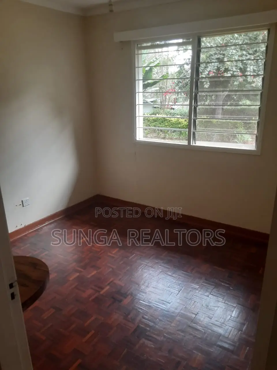 4bdrm Bungalow in Loresho Crescent for sale