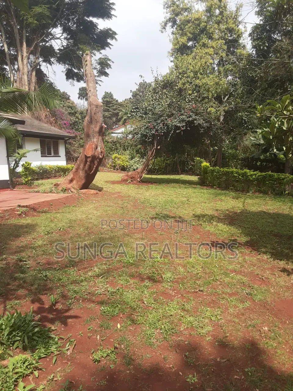 4bdrm Bungalow in Loresho Crescent for sale