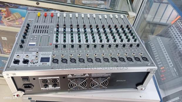 Yamaha Hmx12 Audio 12 Channel Mixer