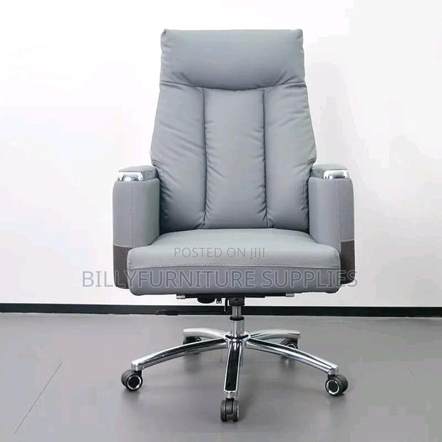 Comfortable Executive Chair for Managers - main view