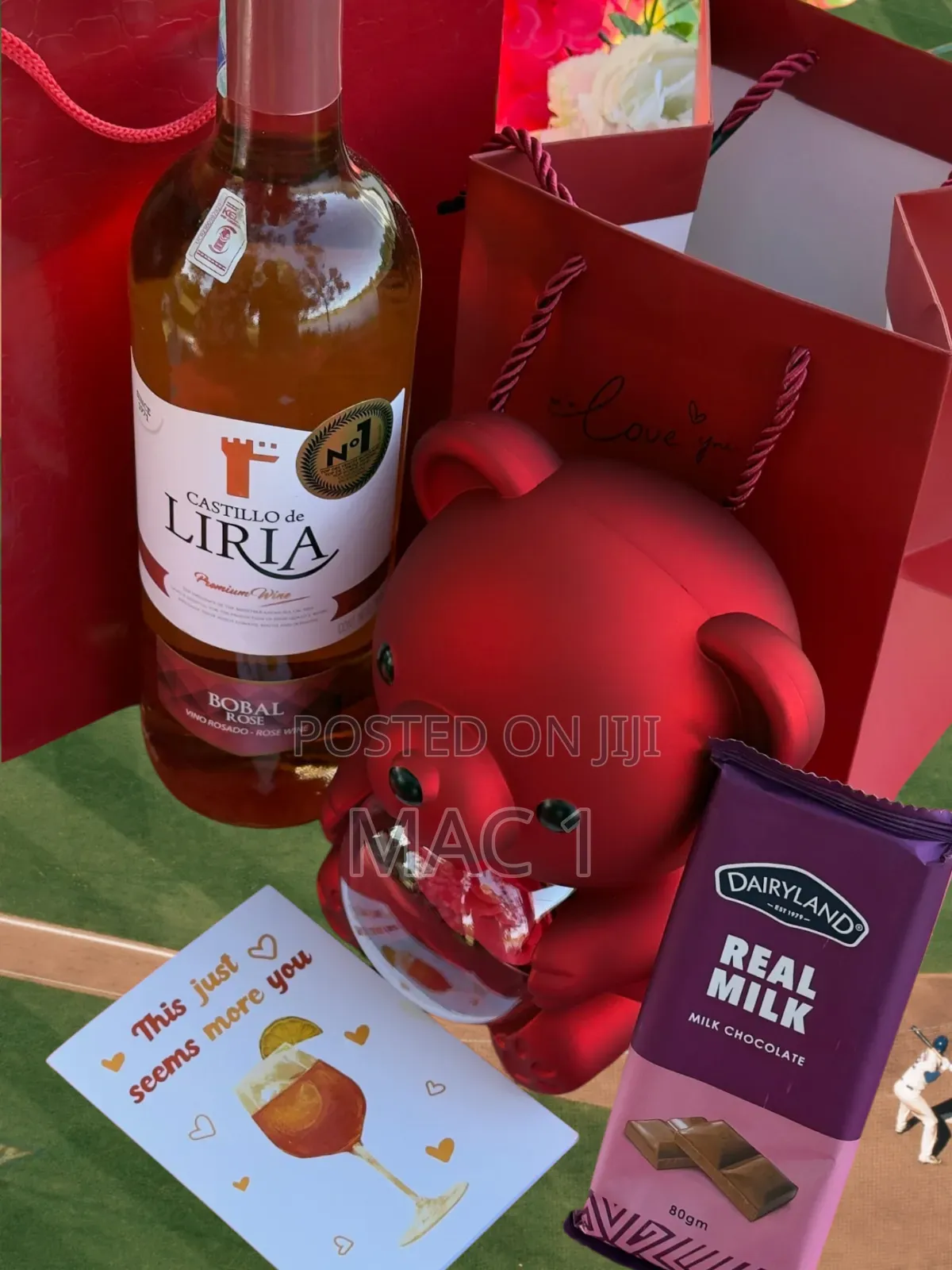 Romantic Valentine Gift Hamper for Ladies