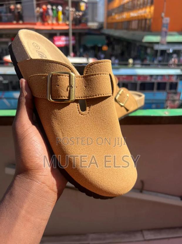 Black, Coffee Brawn Gold Small Fitting Clogs - thumbnail 3