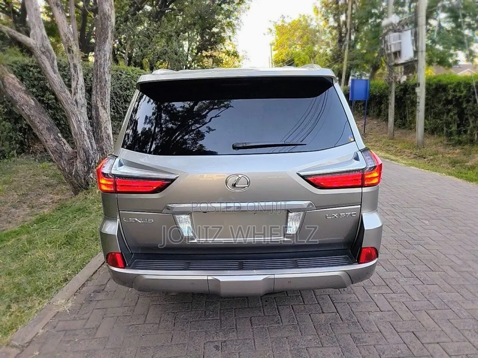 Lexus LX 570 AWD 2018 Gray