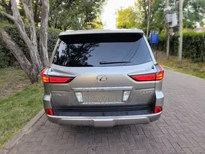 Lexus LX 570 AWD 2018 Gray