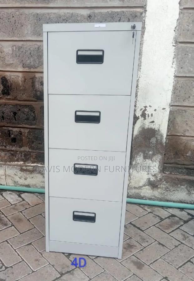 4 Drawers . - main view