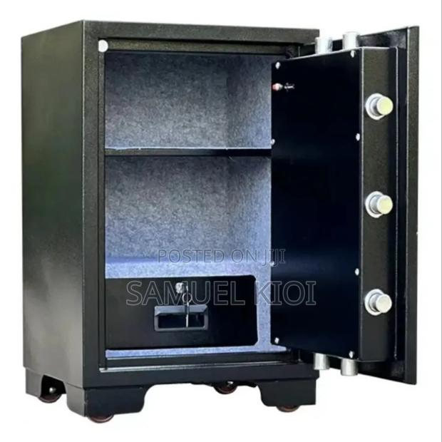 * 80 Kgs Fireproof Safe - main view