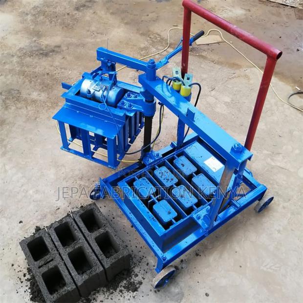 Hollow Block Concrete Block Making Machine - main view