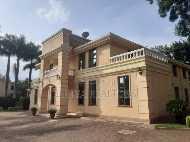5bdrm House in Un Avenue, Runda for sale