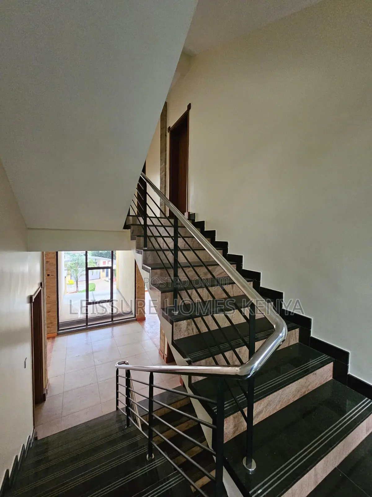 5bdrm House in Lavington for sale