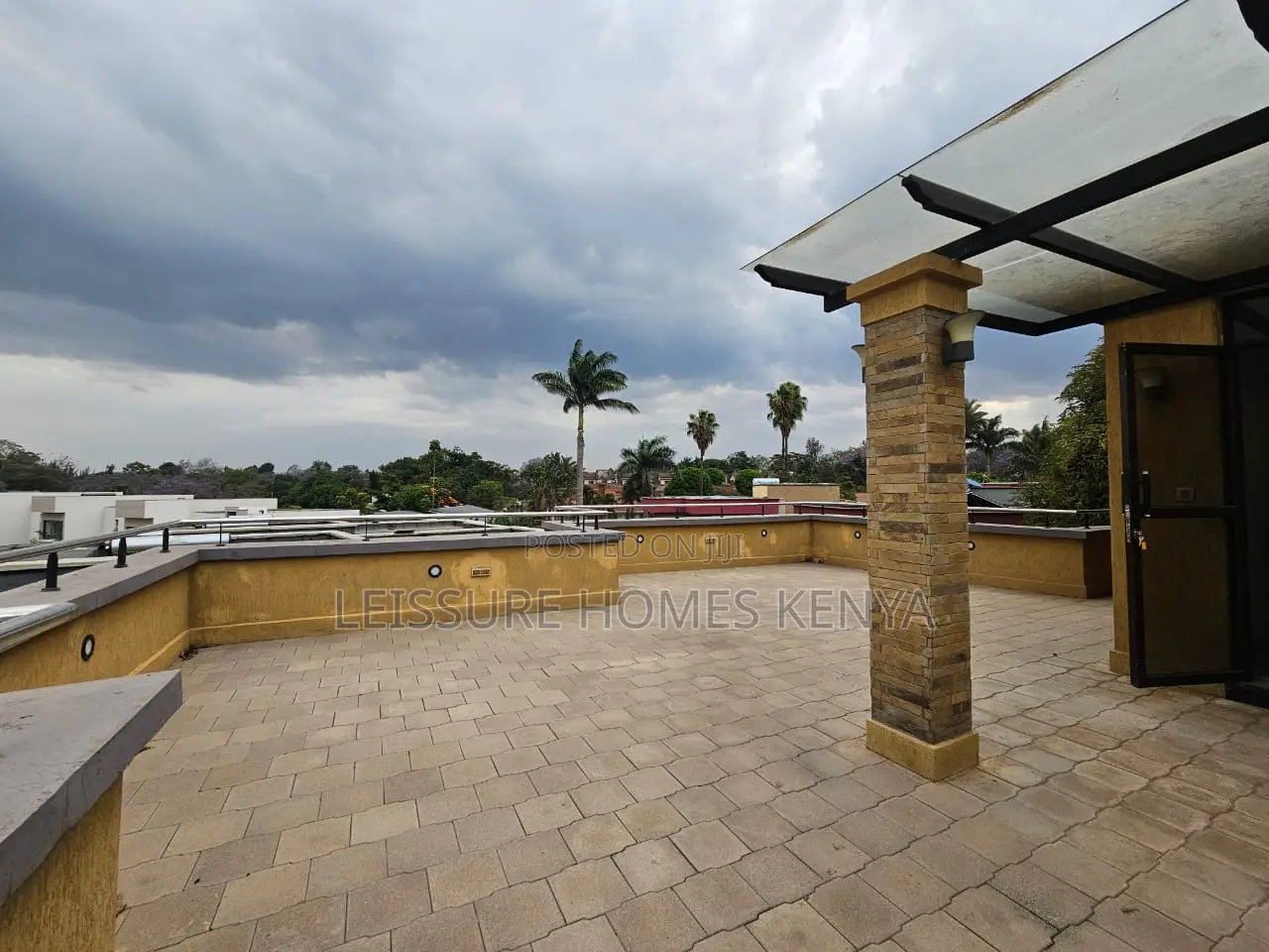 5bdrm Villa in Lavington for sale