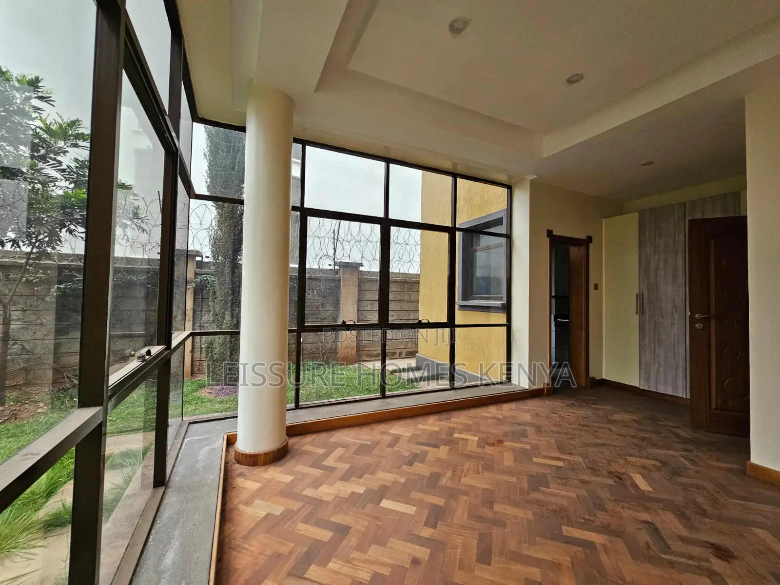 5bdrm Villa in Lavington for sale