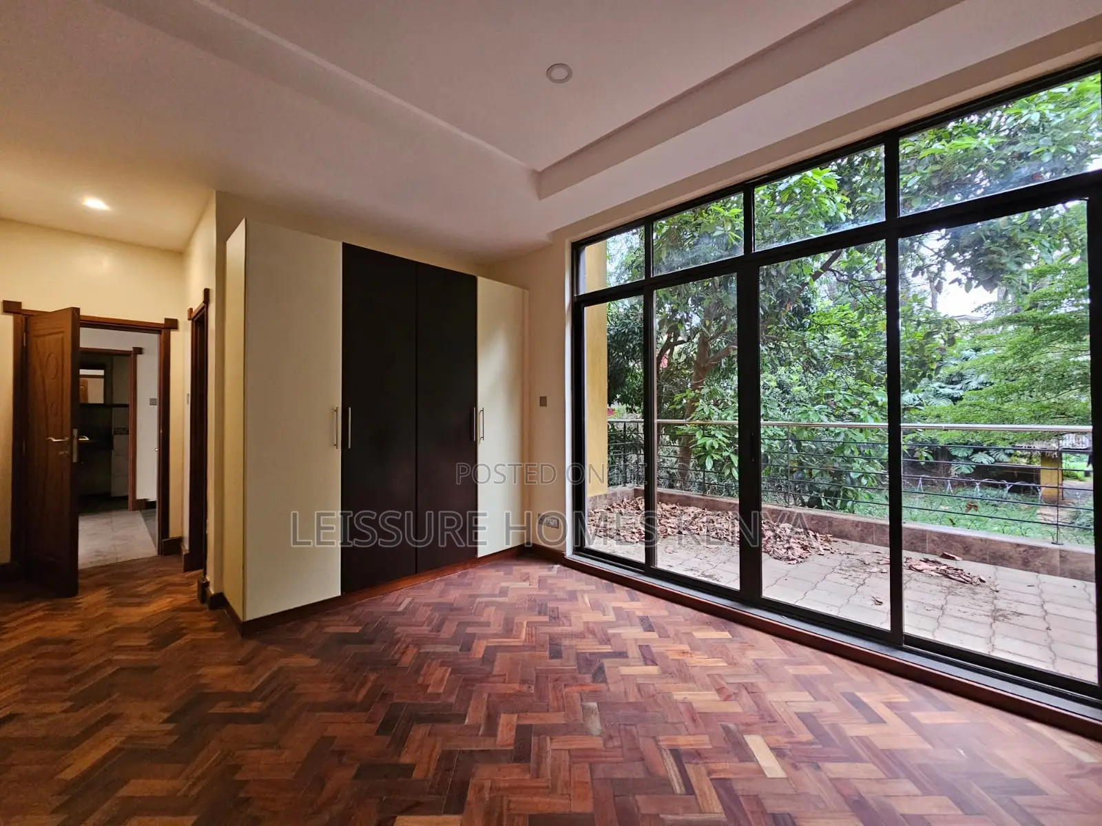 5bdrm Villa in Lavington for sale