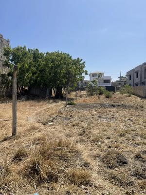 Utange Plot - thumbnail 2