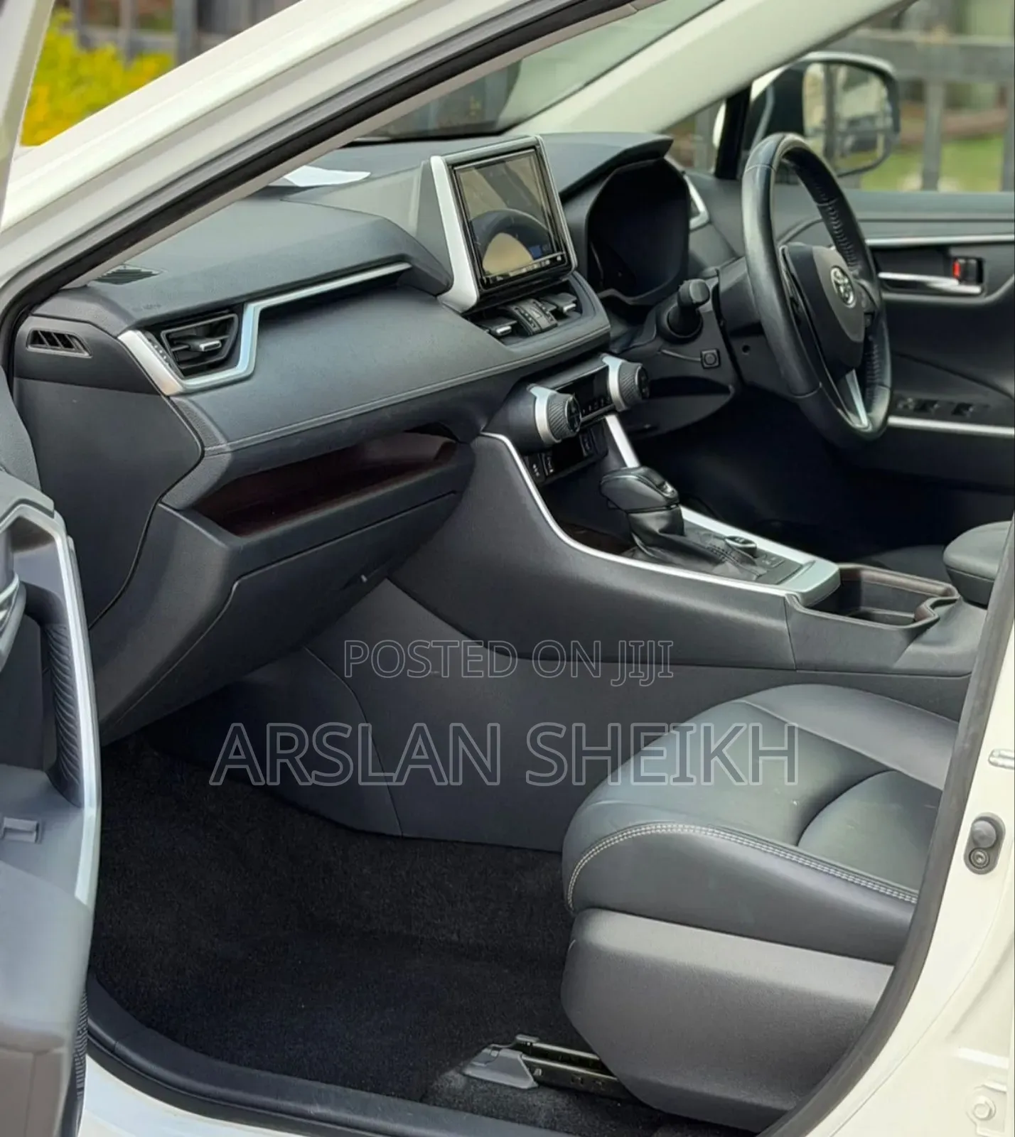 Toyota RAV4 2019 White