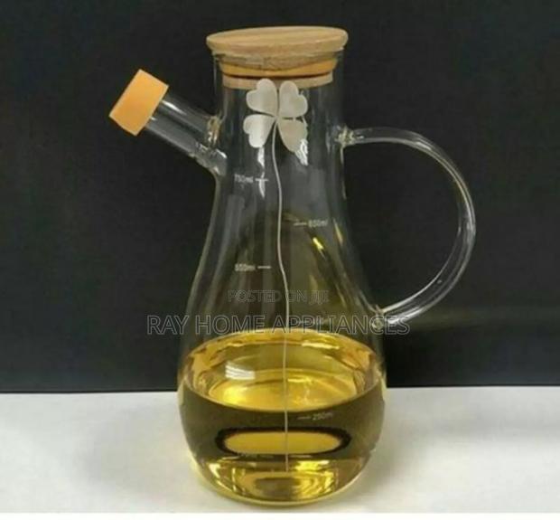 High Borosilicate Oil Jar With Decorative Flower Capacity 550m