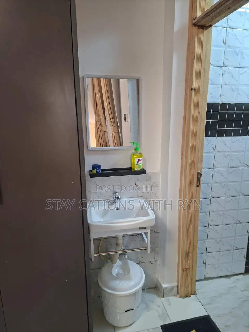 Budget Studio - Airbnb in Ruaka Town Near Two Rivers