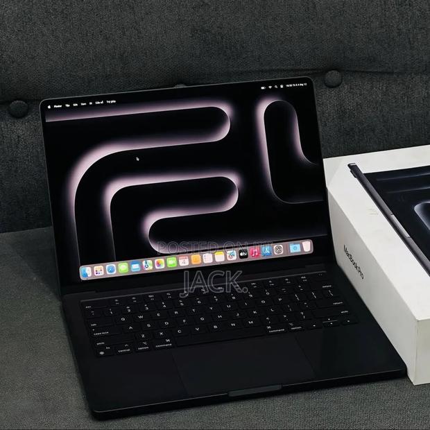 New Laptop Apple Macbook Pro 2025 M5 14-Inch 16GB Apple M5 SSD 1T