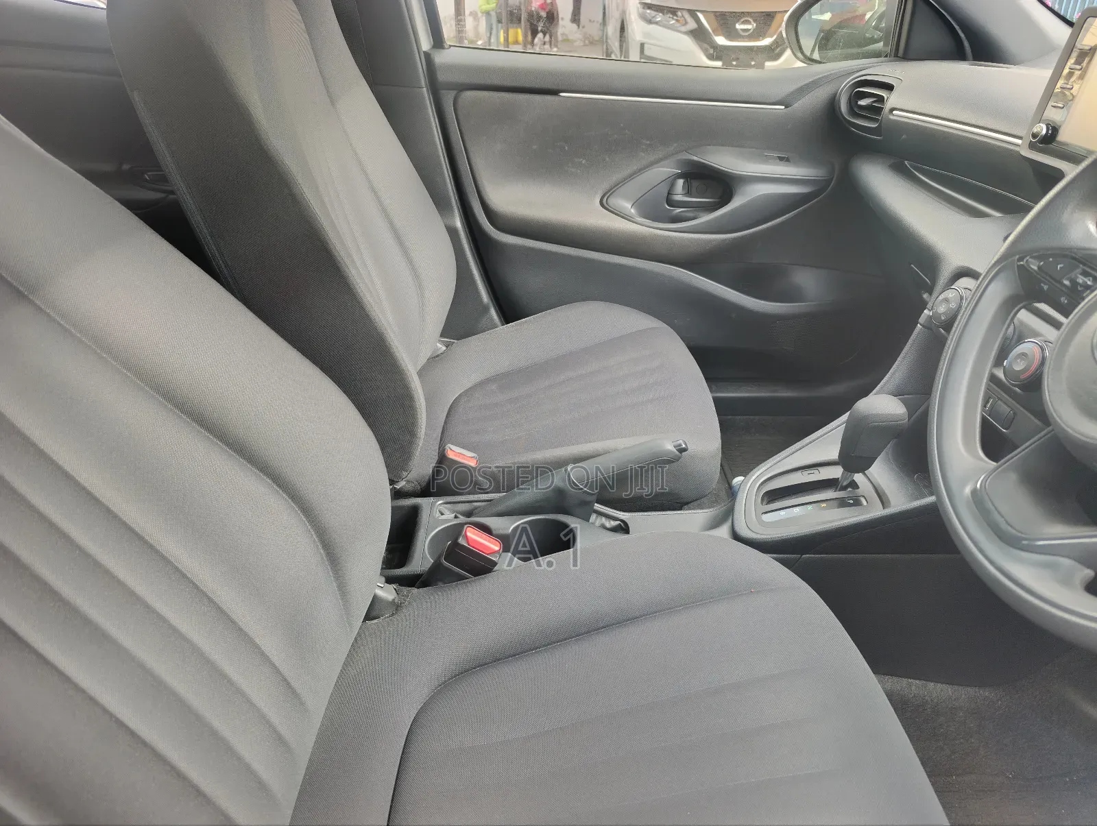 Toyota Yaris 2020 Silver