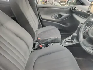 Toyota Yaris 2020 Silver