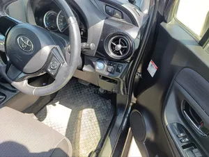 Toyota Vitz 1.5 FWD Hybrid 5dr 2019 Black