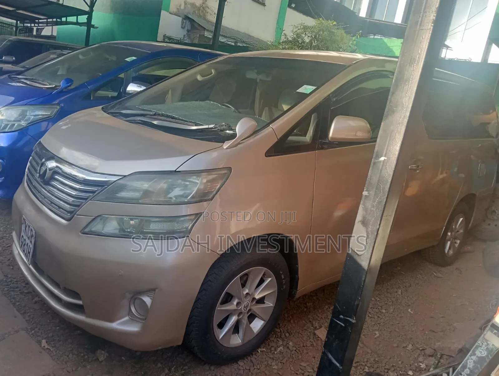 Toyota Alphard 3.5 Petrol FWD 2008 Beige
