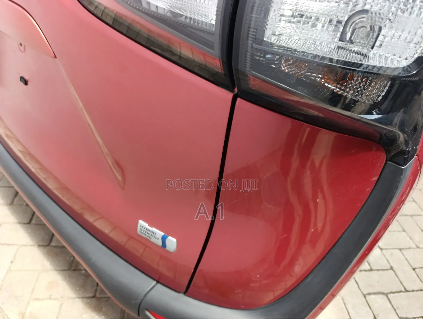 Toyota Sienta 1.5 Hybrid FWD 2019 Red