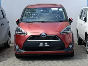 Toyota Sienta 1.5 Hybrid FWD 2019 Red