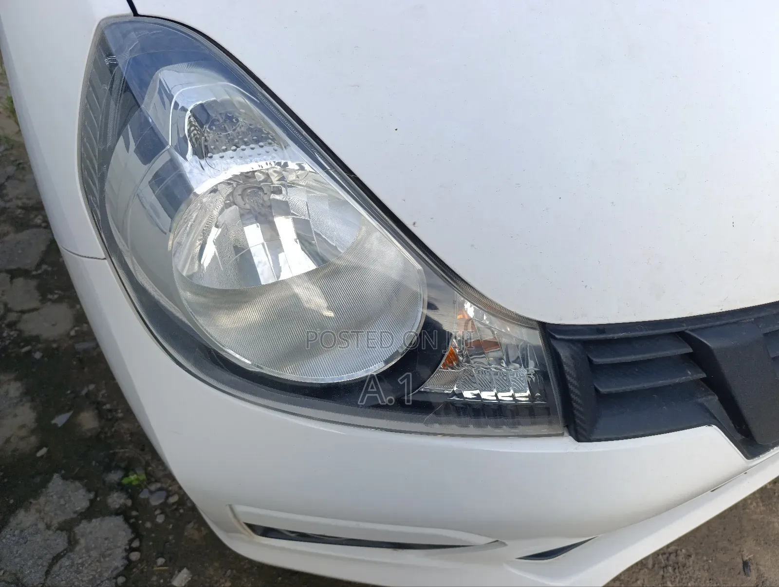 Nissan Advan 2018 White