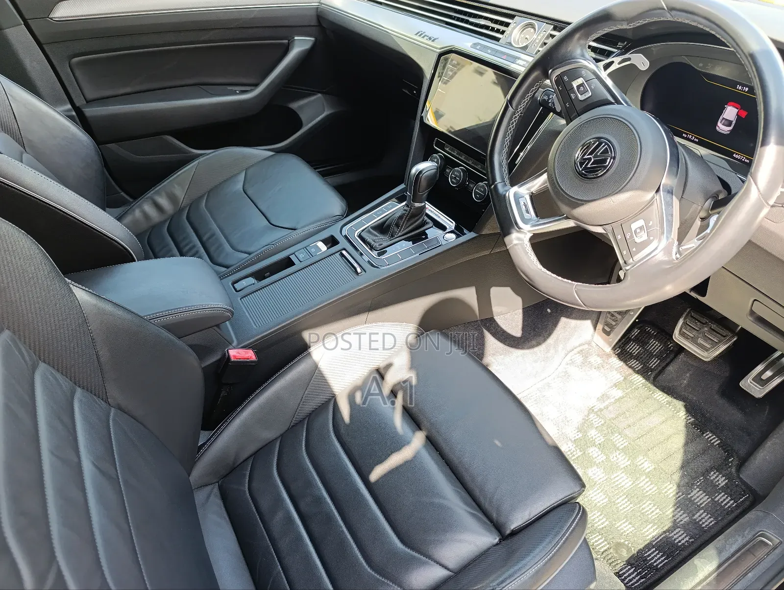 Volkswagen Arteon 2.0T SE R-Line w/19 AWD 4MOTION 2019 Yellow