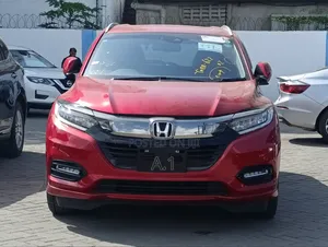 Honda Vezel 1.5 Hybrid 4WD 2019 Red