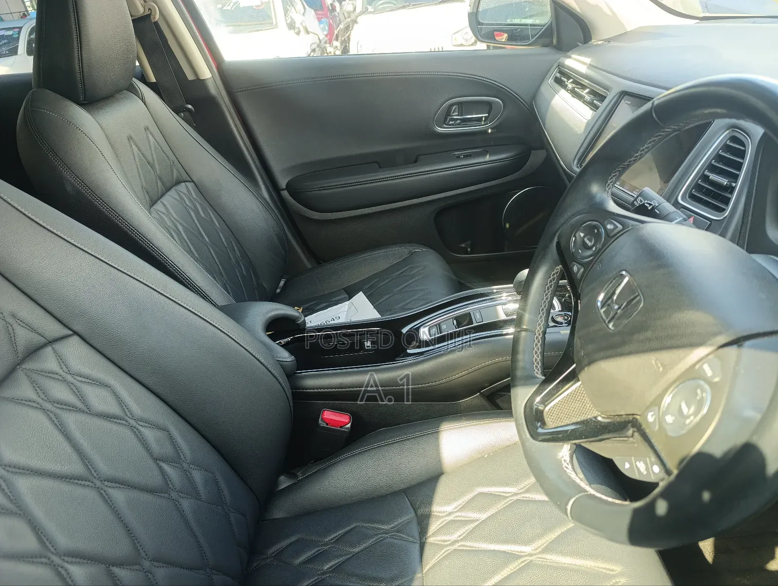 Honda Vezel 1.5 Hybrid 4WD 2019 Red