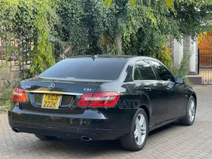 Mercedes-Benz E250 2011 Black