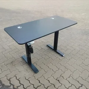 Ajeadjustable Electric Desk 
1.2m