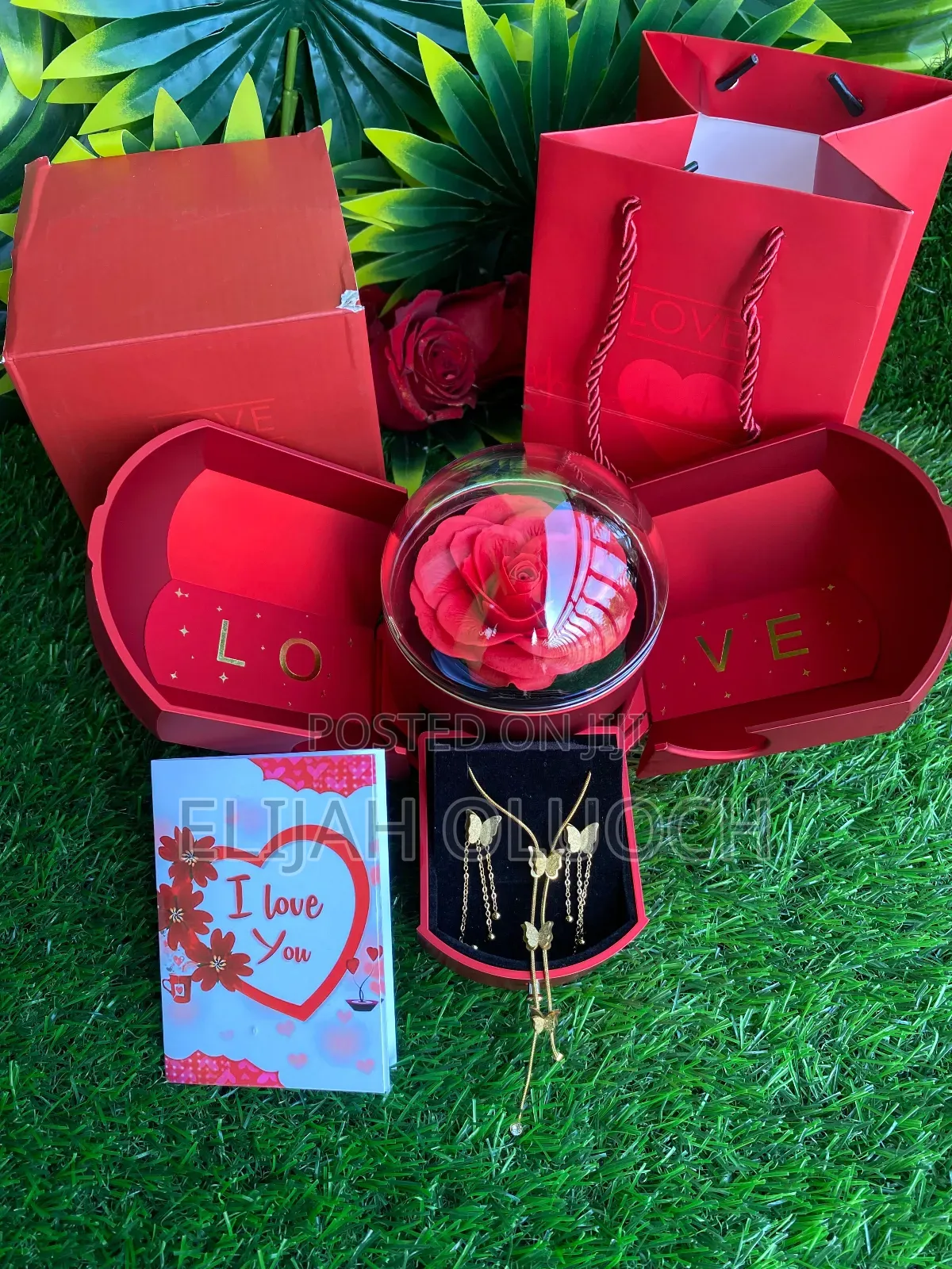 Fancy Valentines Ladies Gift Set