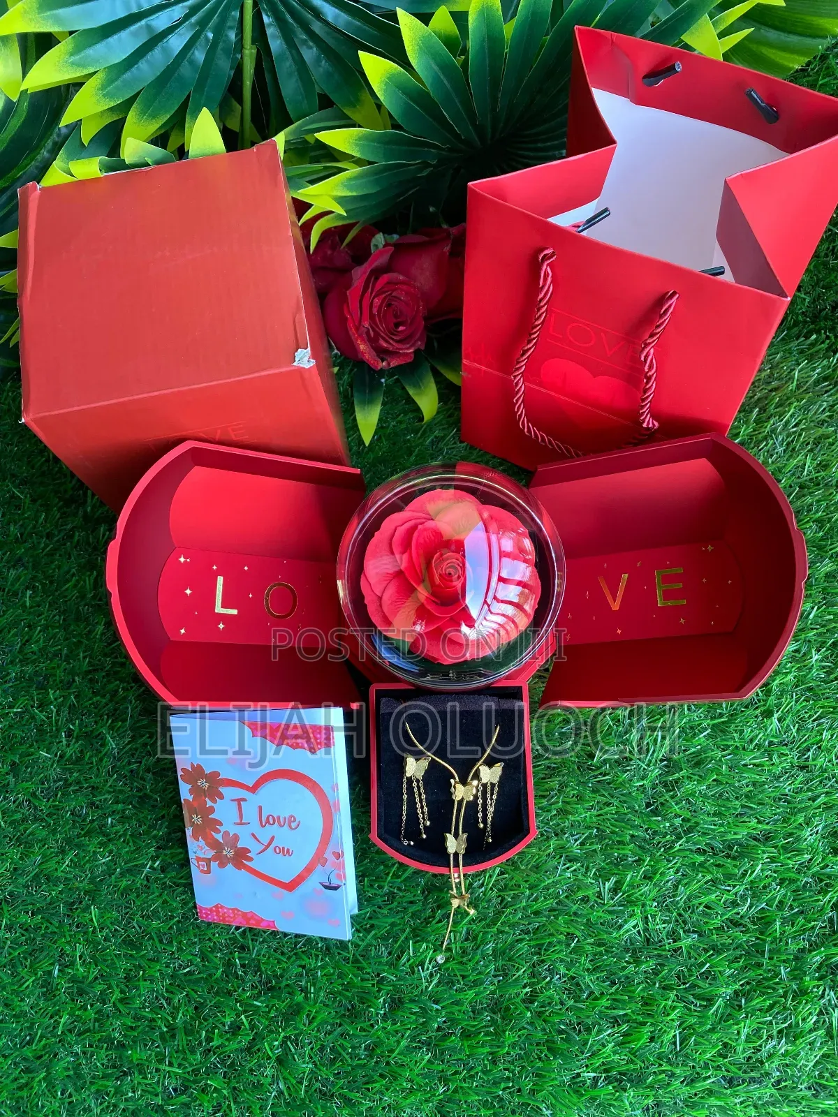Fancy Valentines Ladies Gift Set