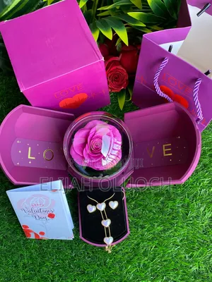 Fancy Valentines Ladies Gift Set