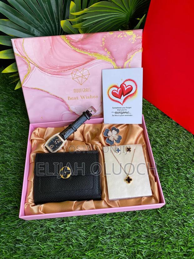 Fancy Valentines Ladies Gift Set - main view