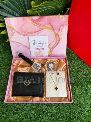 Fancy Valentines Ladies Gift Set