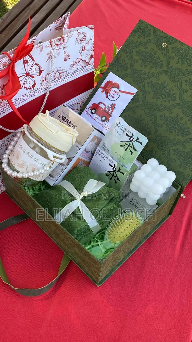 Hot Valentines Ladies Gift Set - main view